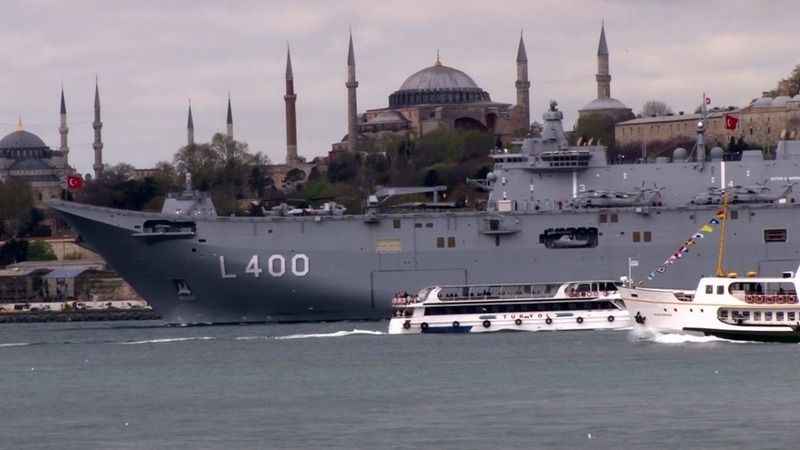 TCG Anadolu İstanbul Boğazı'nda